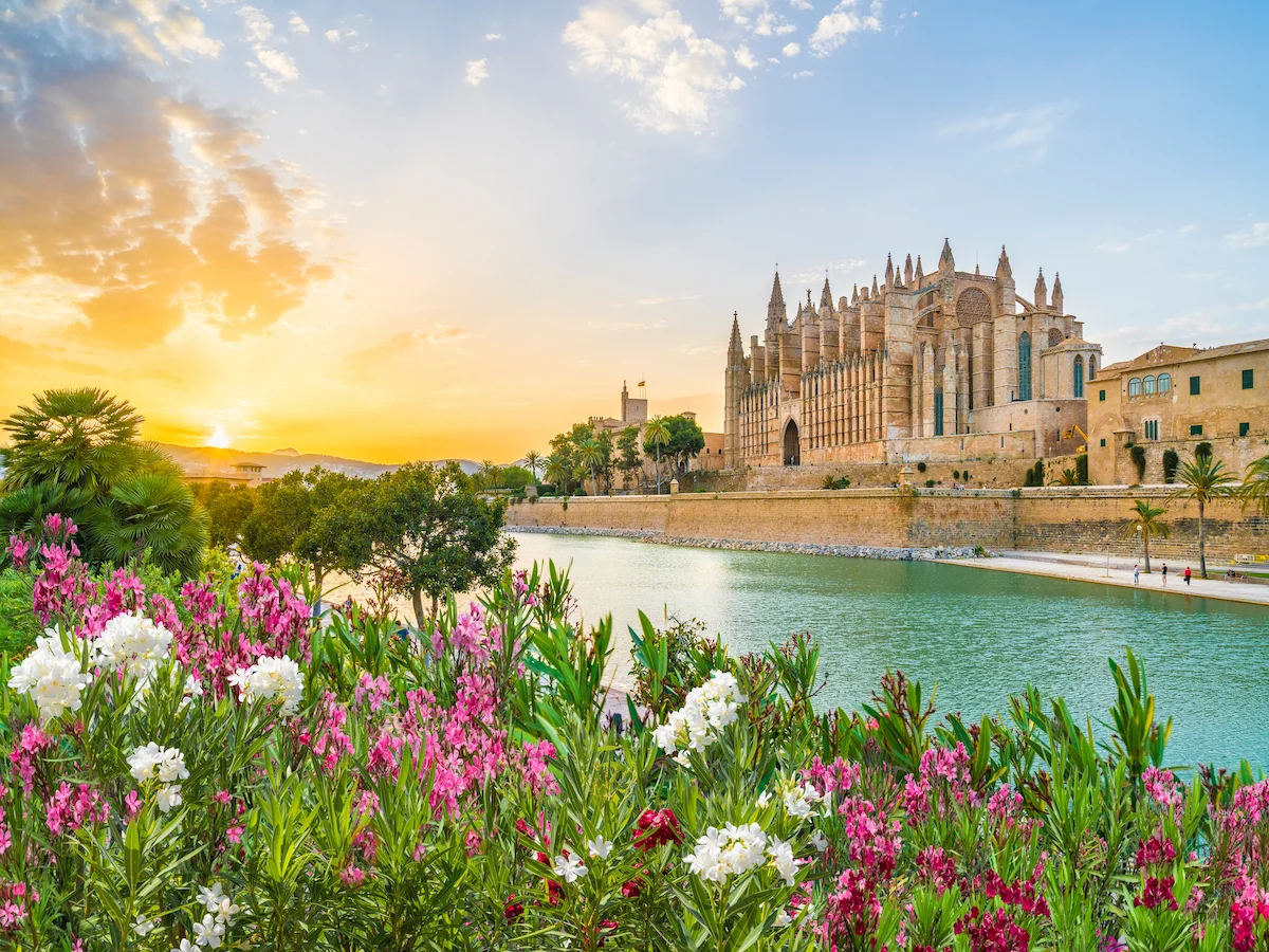 Barcelona i rejs po Morzu Śródziemnym