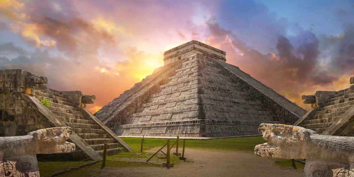 CAMPECHE - UXMAL - MERIDA – CHICHEN ITZA - CANCUN